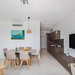 Jolara With Heated Pool