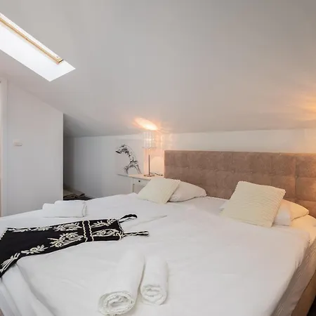 Jolara With Heated Pool *
