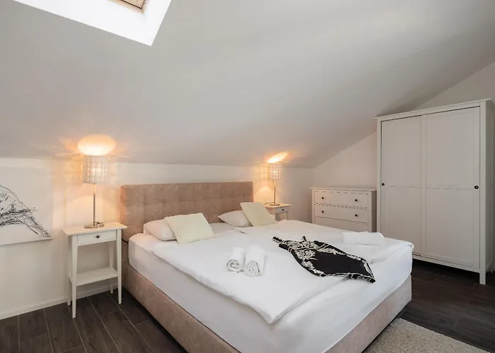 Jolara With Heated Pool Appartement Mimice