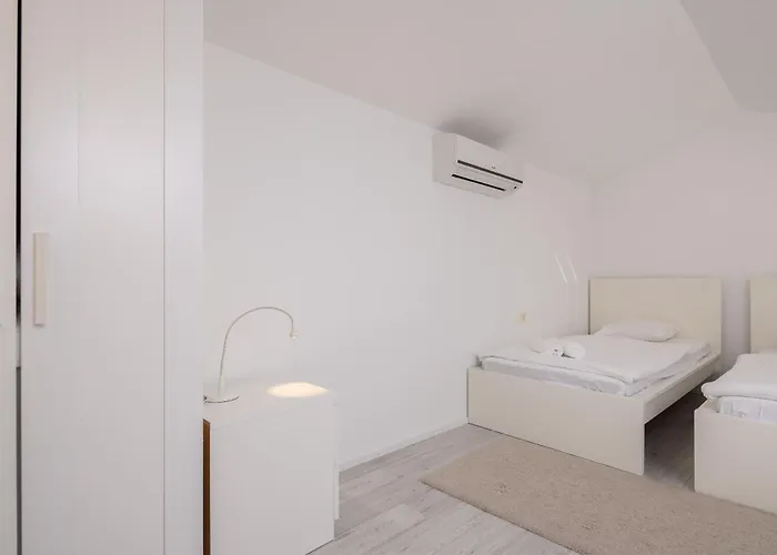 Jolara With Heated Pool *