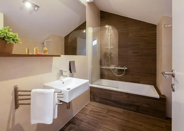 Jolara With Heated Pool Appartement Mimice